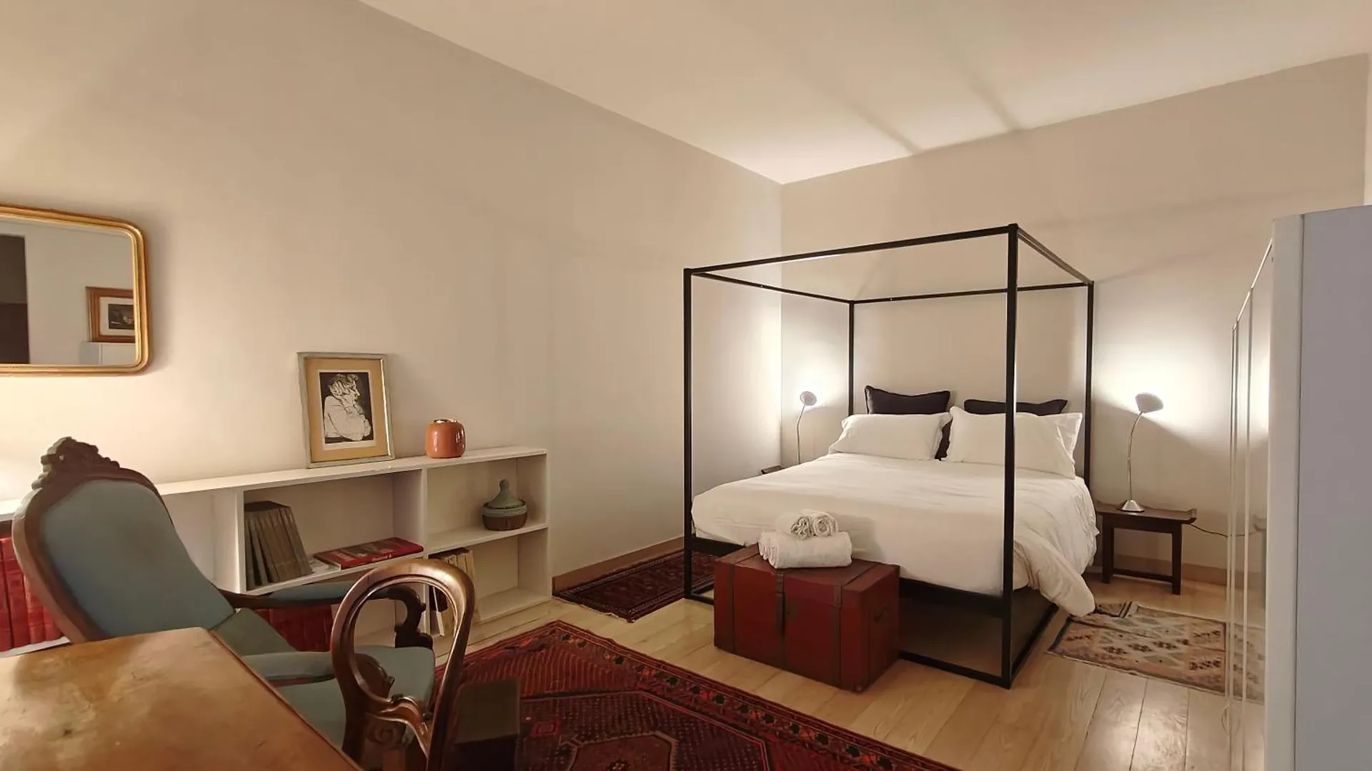 Mazzini Verde Charming Getaway With Courtyard Флоренция Апартаменты