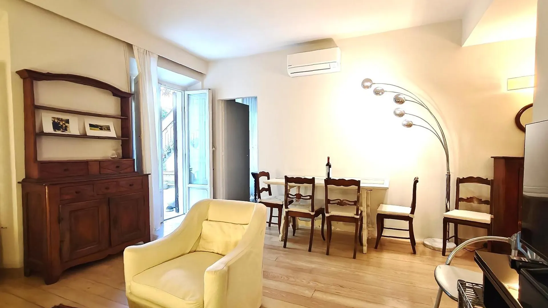 Апартаменты Mazzini Verde Charming Getaway With Courtyard Флоренция Италия