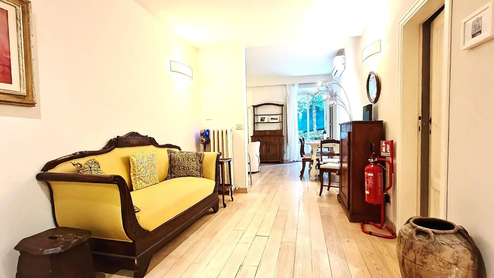 Mazzini Verde Charming Getaway With Courtyard Флоренция 0*,  Италия