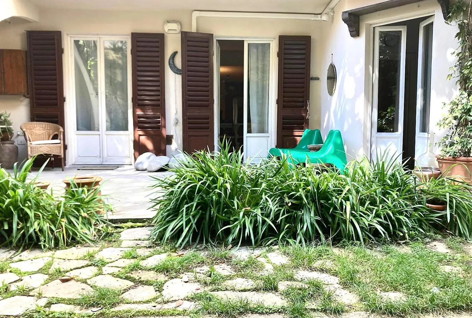 Mazzini Verde Charming Getaway With Courtyard Флоренция